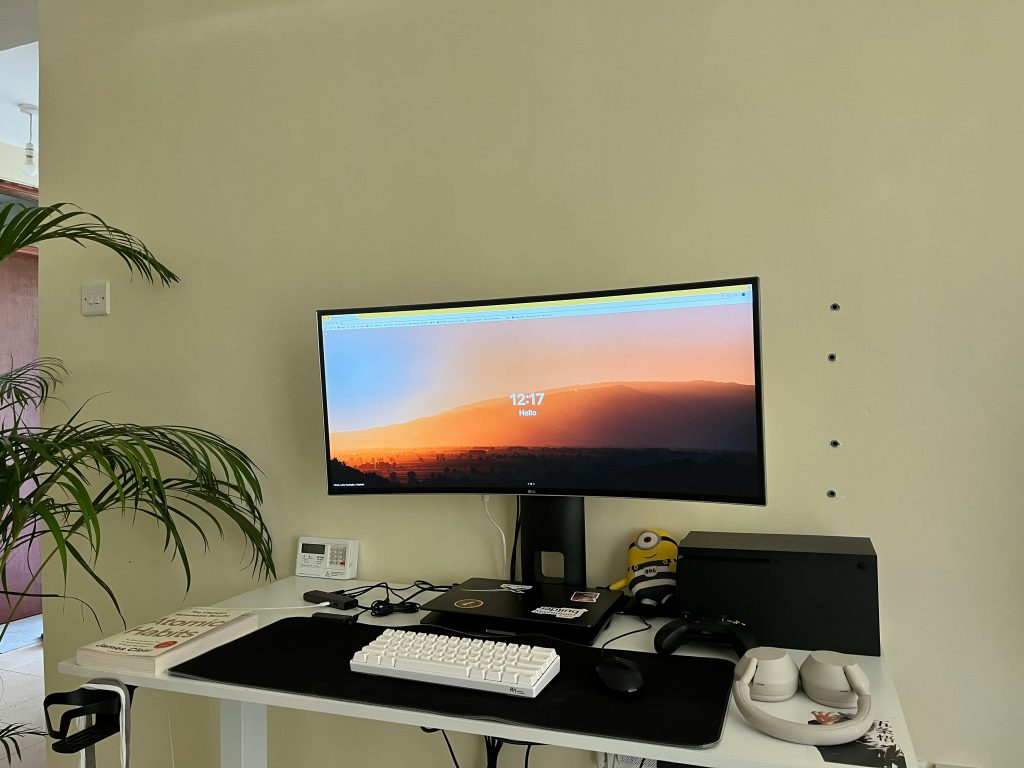 are curved monitors better